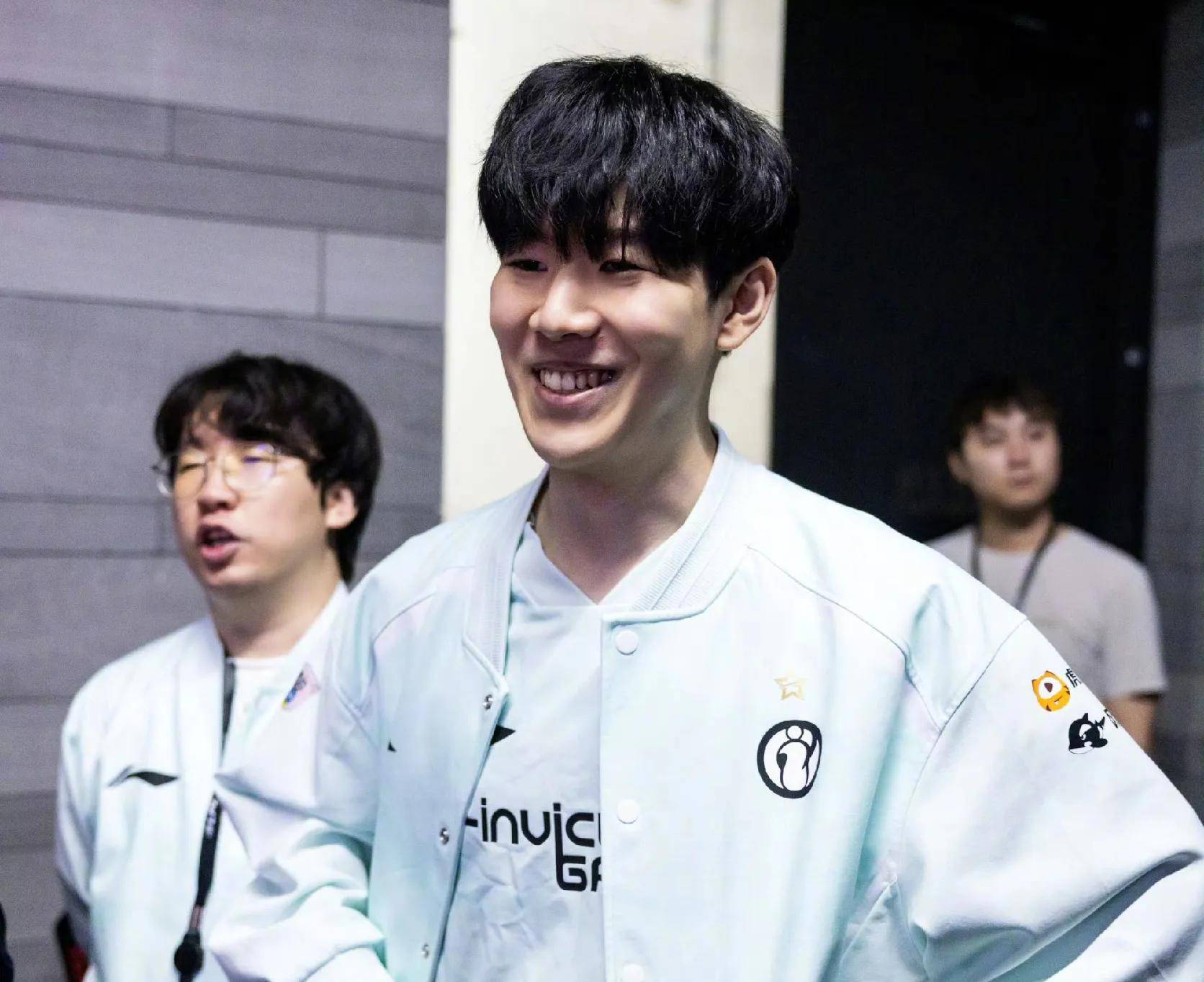 时领先米兰 时领先米兰