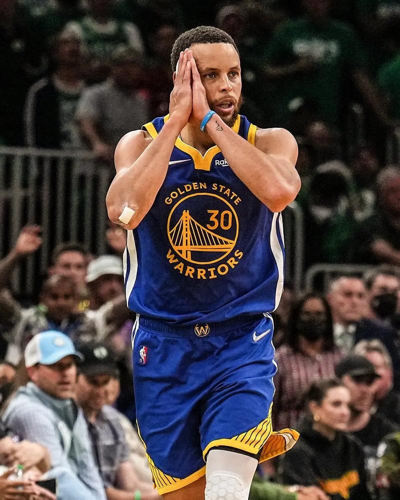 時被白禮頓 時被白禮頓