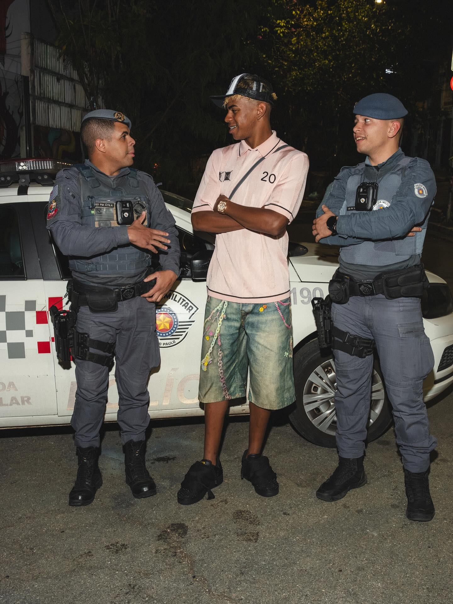 扣篮天花板 扣篮天花板